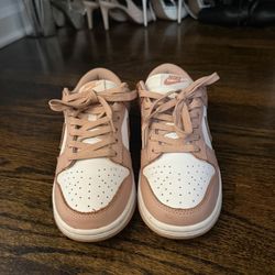 Nike Dunk Low Pale Pink 