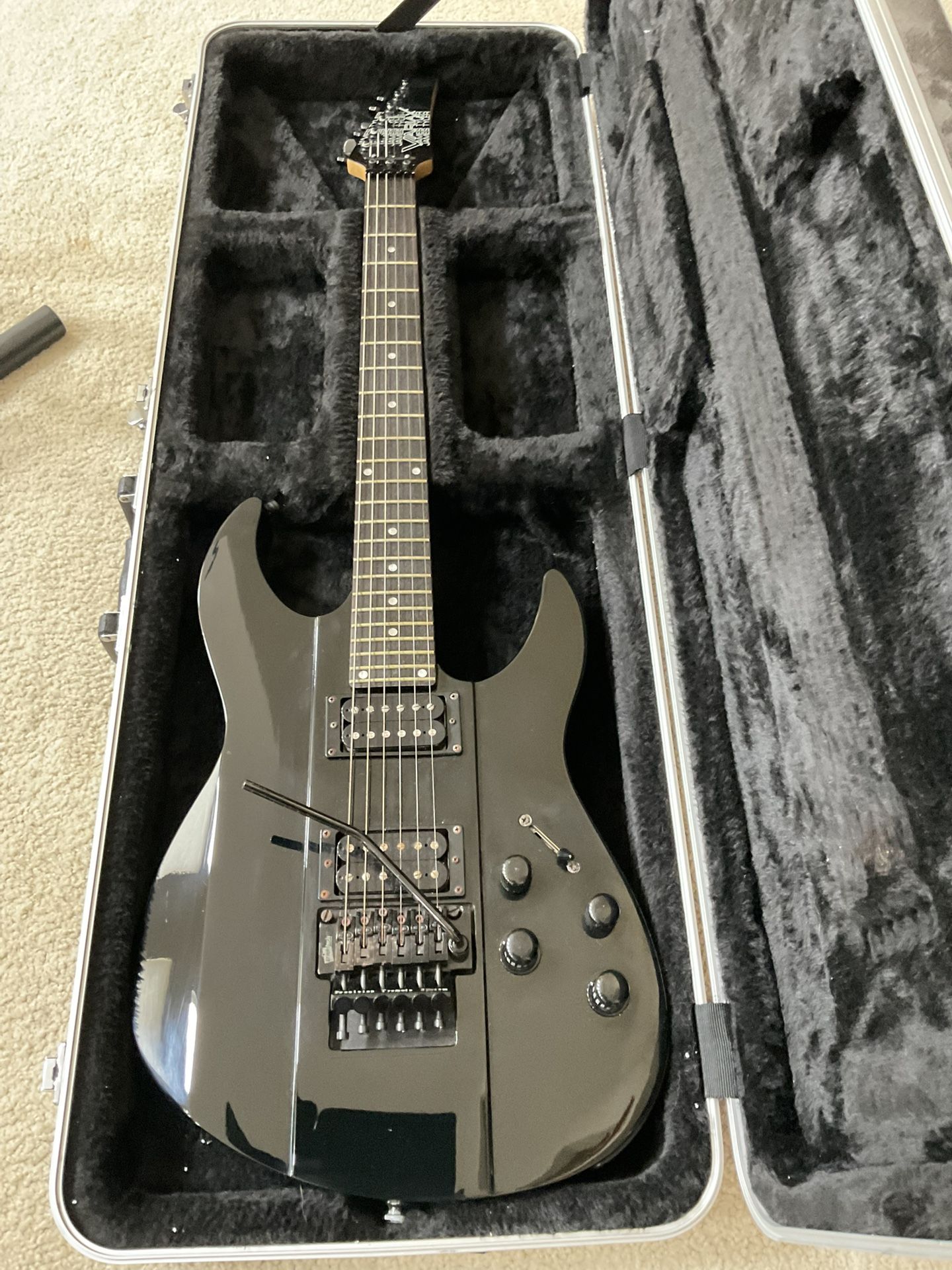Line 6 JTV-89F Variax Guitar US - Gloss Black