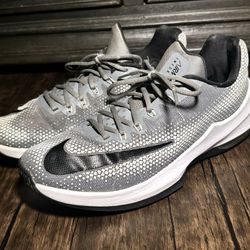 Nike Air Max Infuriate Gray/white Low Top Basketball Shoe Size 10.5