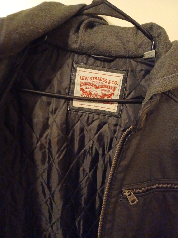 Chamarra Levi Con Gorito