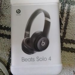 Beats Solo 4 Wireless Headphones 