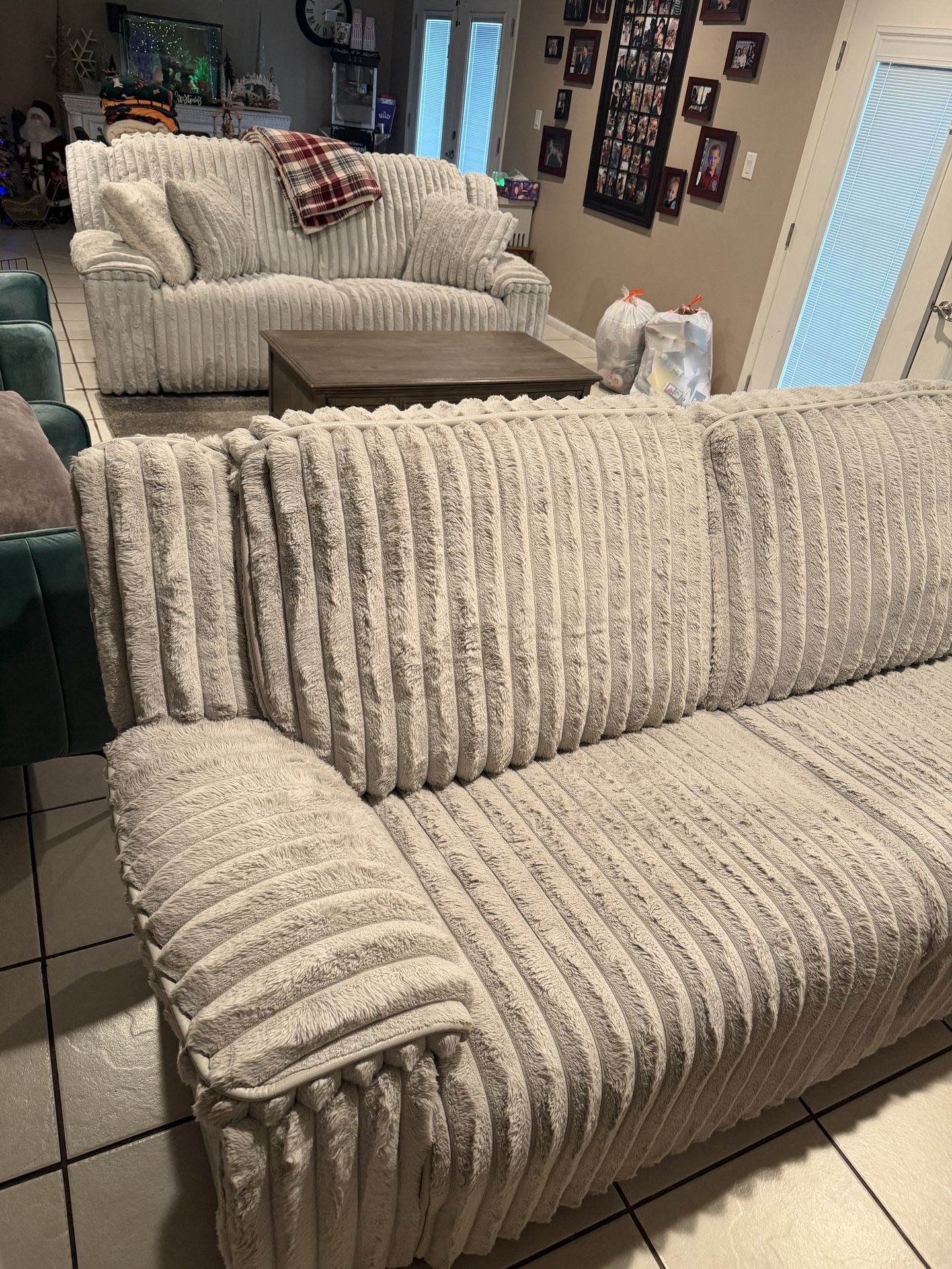 Sofa Couch  Power Reclining, Cheers Collection