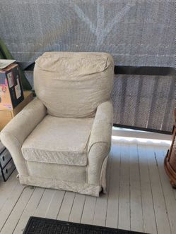 Baby rocking chair
