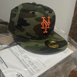 New Era Mets Camo Fitted Hat 7 1/4
