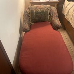 Cleopatra/ottoman 