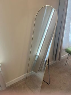 DRESSING MIRROR