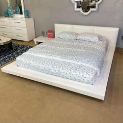 Christie White High Gloss Lacquer Queen Bed