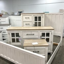 New King Bedroom Set — IN STOCK
