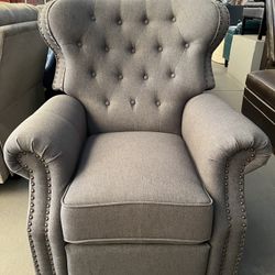 Wingedback Recliner