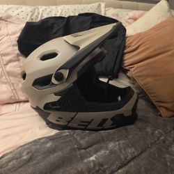 Bell Super DH MIPS size Medium Brand New Helmet Dirt bike Mountain Bike Scooter
