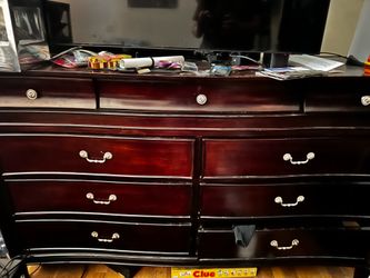 Dresser and 2 nightstands
