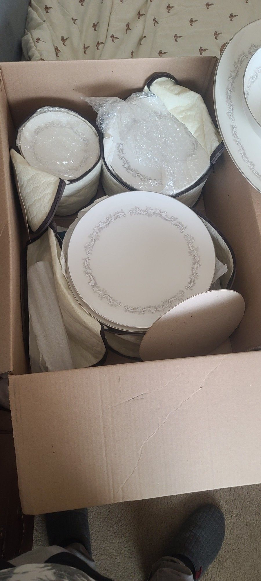 Noritake Japanese Plate Set