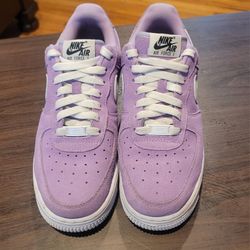 NIKE Purple Sued 