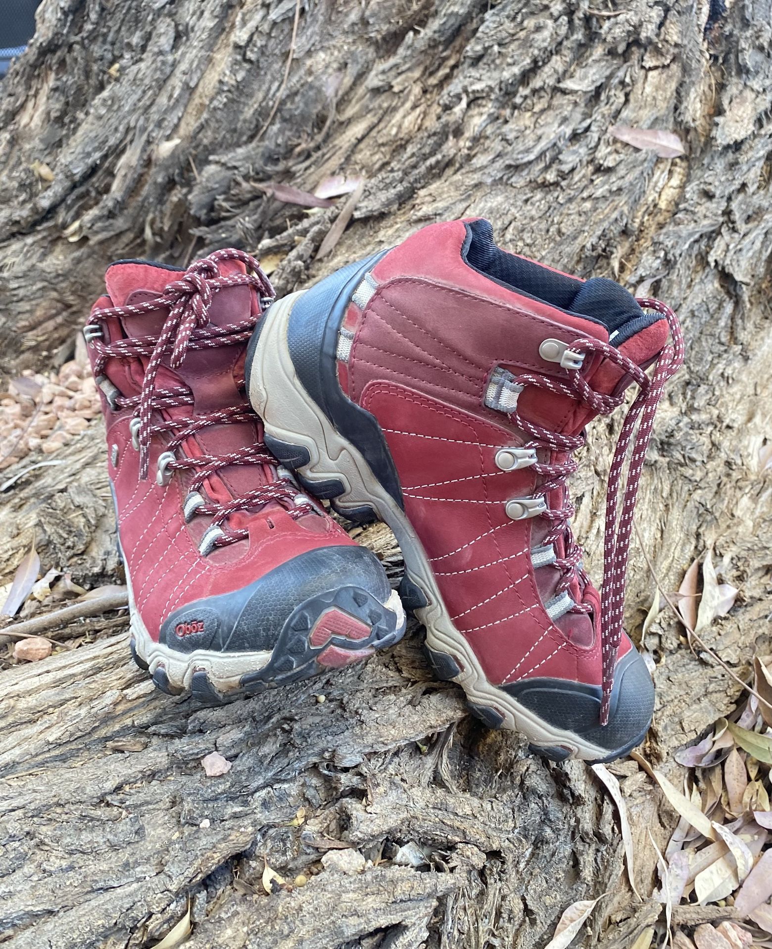 Women’s Obōz Hiking Boots