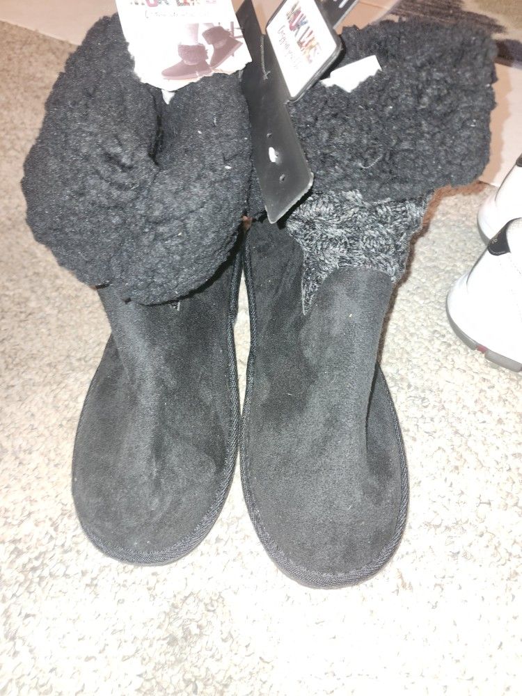 Brand New Women's Muk Luks Boots