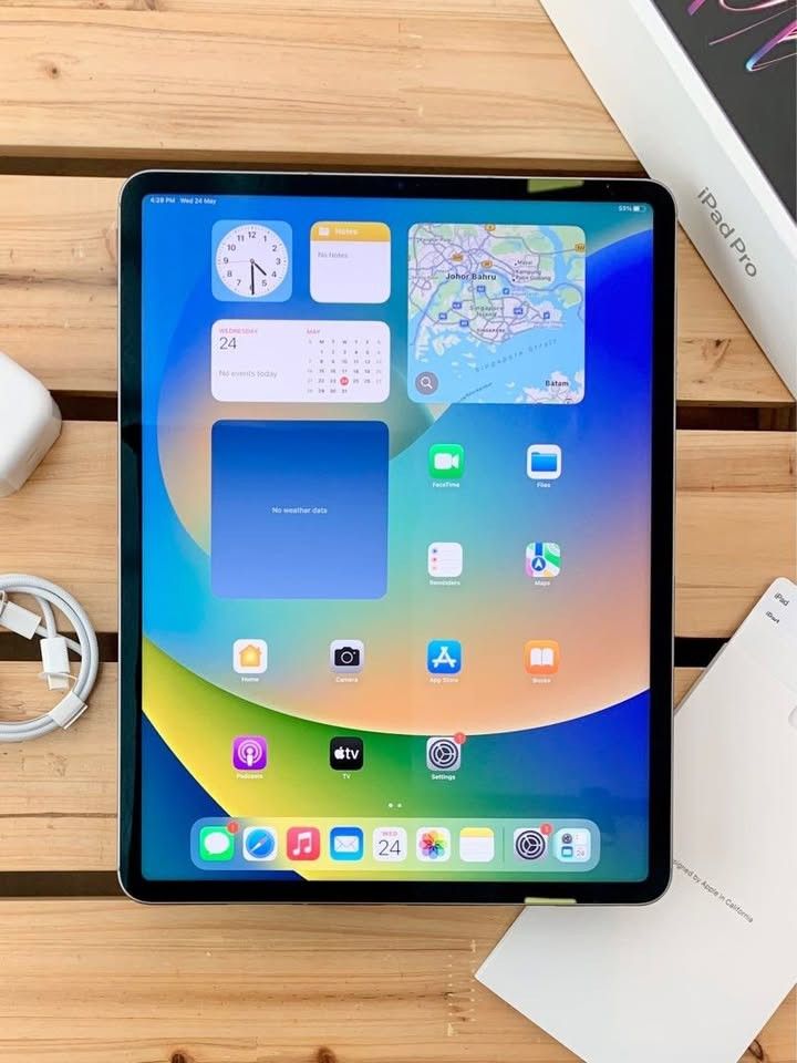 Apple Pro