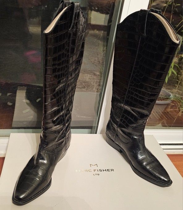 Unisex Designer Leather Boots Men's Size 5.5, Woman's Size 7