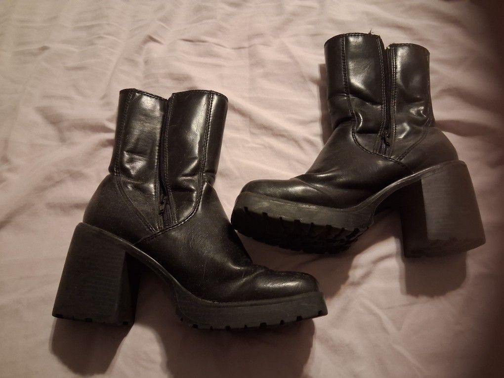 Union Bay Mid Calf Black Boots 