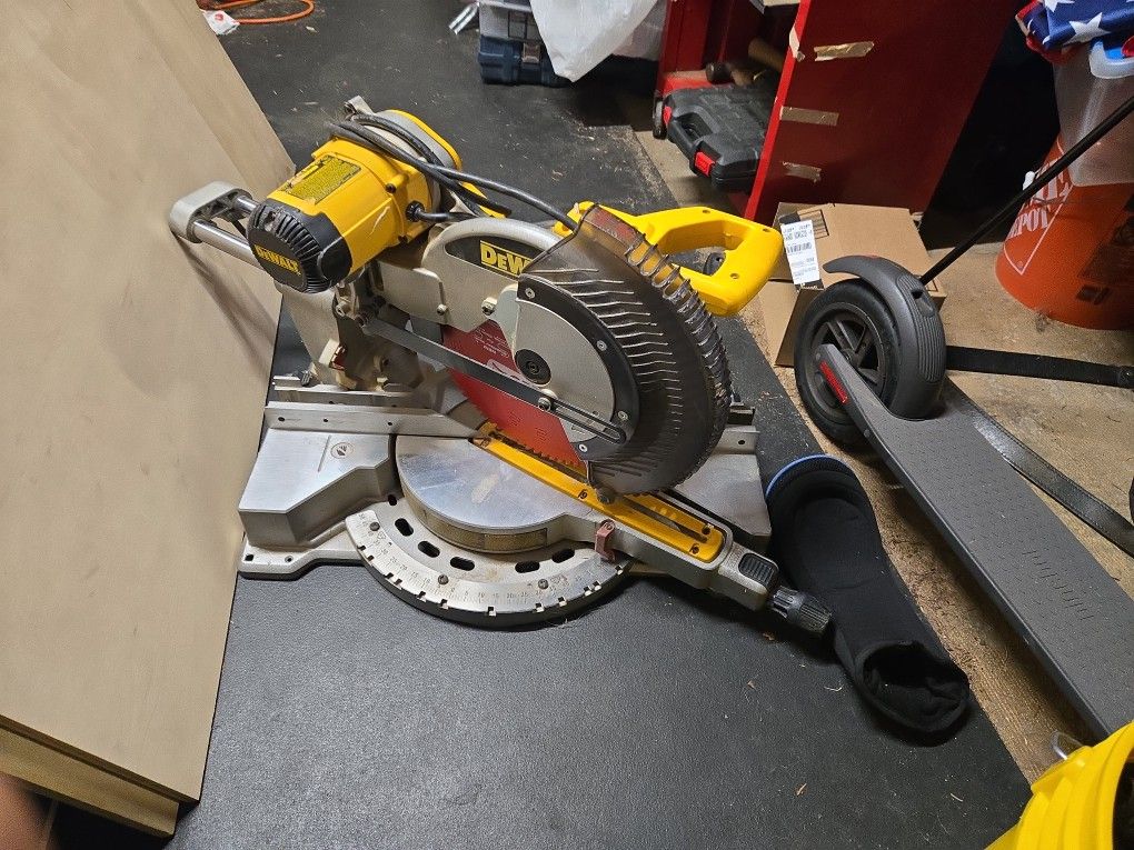 dewalt 12 double bevel sliding chop saw