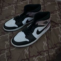 Jordan 1 Mid SE
