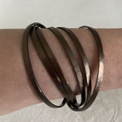 Bracelets - 6 connected bangles 