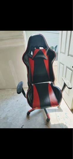 Gaming chair - $10