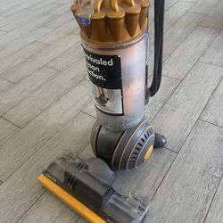 dyson vacuum 