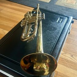 Vintage Brass Entry Level Trumpet with Mouthpiece & Case — Weimar