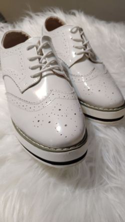 Women's platform Wingtip Oxford