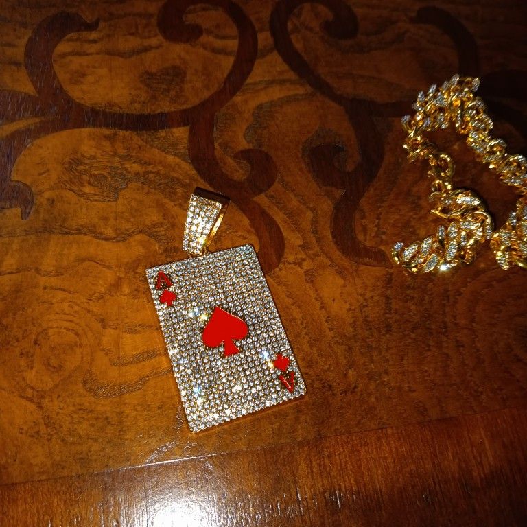 Red Poker Gold Chain.