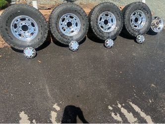 Chevy GMC 2500 and 3500 aluminum wheels