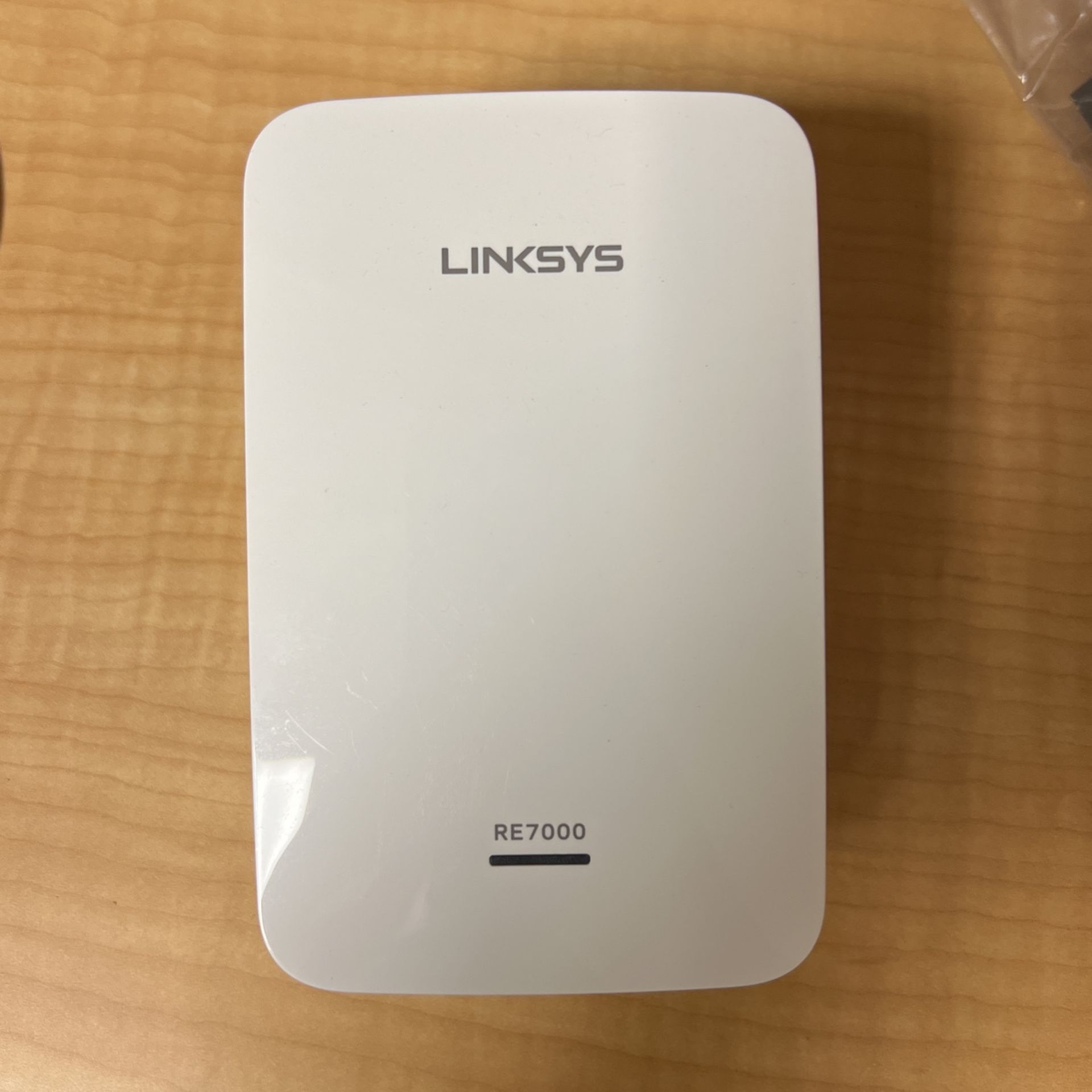 Linksys RE700