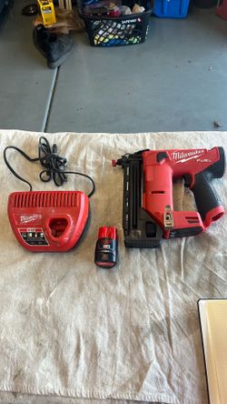M12 Brad nailer