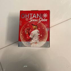 Ohtani Snow Globe