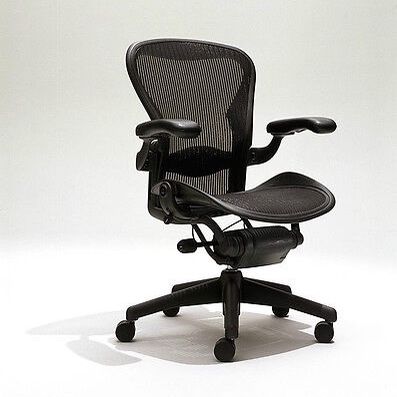 Herman Miller Aeron Chair Large