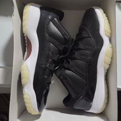 Air Jordan 11 Men Size 10