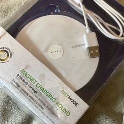  Magnetic Phone Charger 