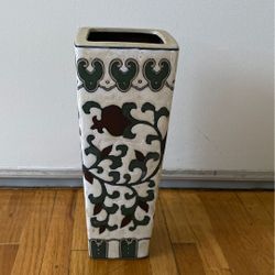 Ceramic vase