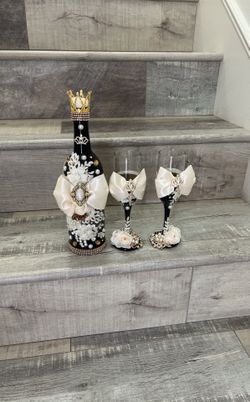 Champagne Bottle And Glasses / Quince 
