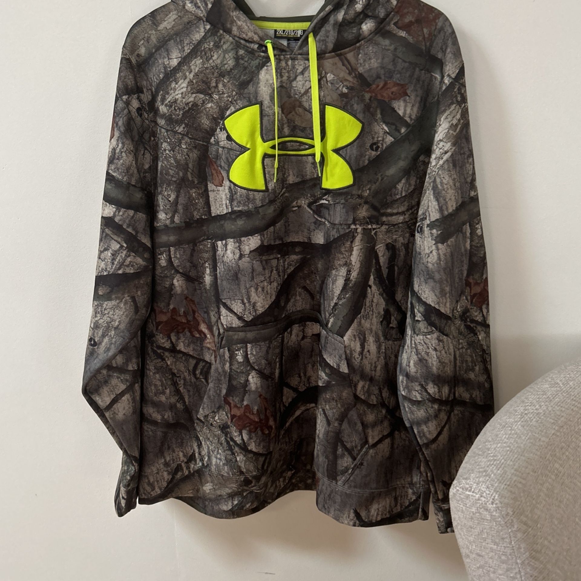 2xl Underarmour Hoodie
