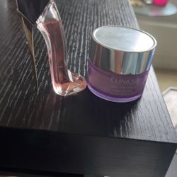 Carolina Herrera Good Girl Blush Eau de Parfum& Take The Day Off™ Cleansing Balm