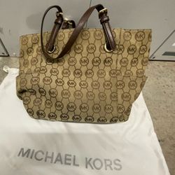 Michael Kors Tote