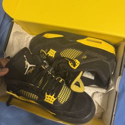 yellow -black  Jordan 4’s  Worn Twice Size 8