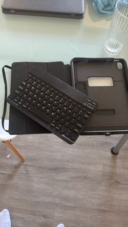 iPad 10th generation’s case plus Bluetooth keyboard iPad 10th generation’s case plus Bluetooth keyboard