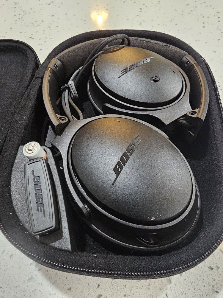 Bose QuietComfort 25 Acoustic Noise Cancelling Wired Headphones, Special Edition Triple Black