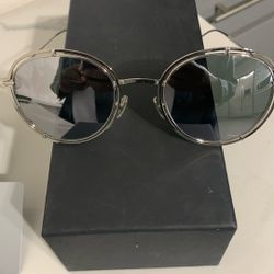 new n box Christian Dior Sun Glasses 