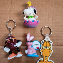 Vintage 80s/90s Character Toys and Keyschains (Garfield, Snoopy, etc.)