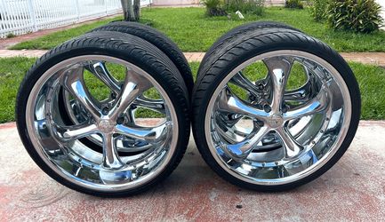 Status Retro S818 Wheels & Tires Set / Front 255/30r22 / Back 295/25rz22 “Like New “