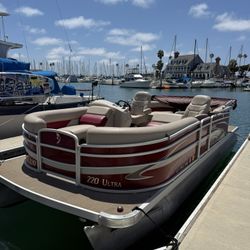 Premier Palm Beach Pontoon Only 320 Hours 