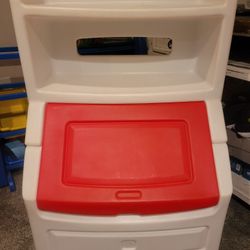Step 2 Toy Box W/ Bookshelf